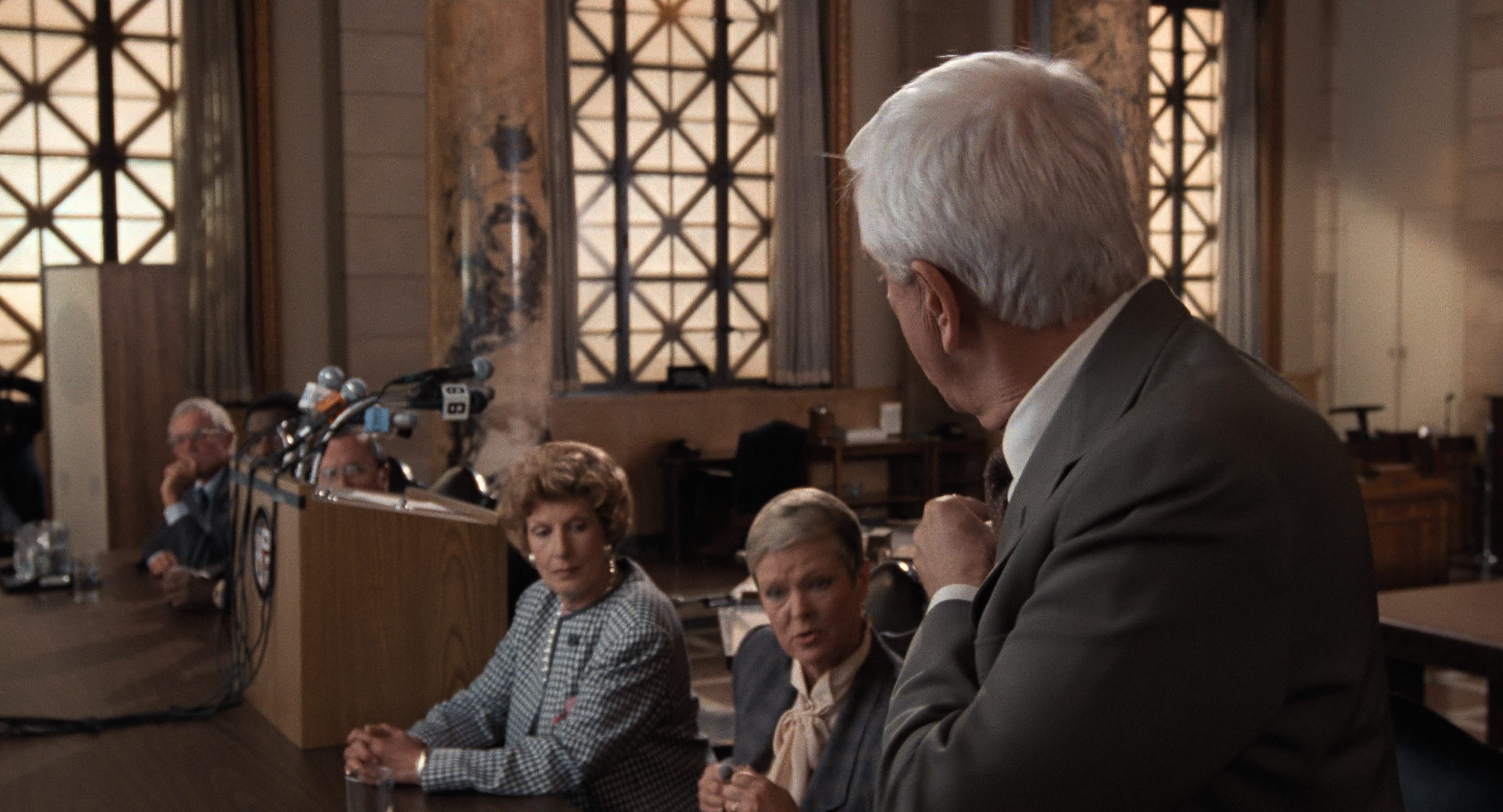 Scene from The Naked Gun From the Files of Police Squad